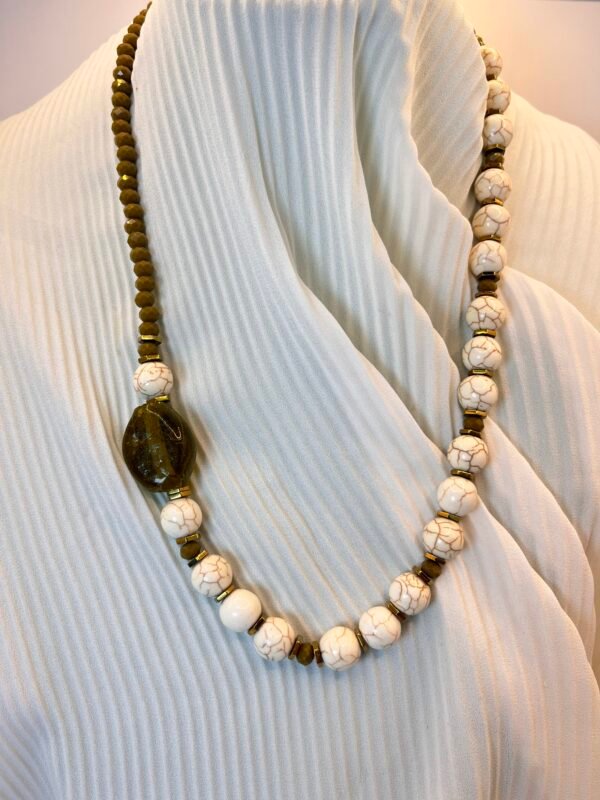 Κολιέ Howlite Olive I