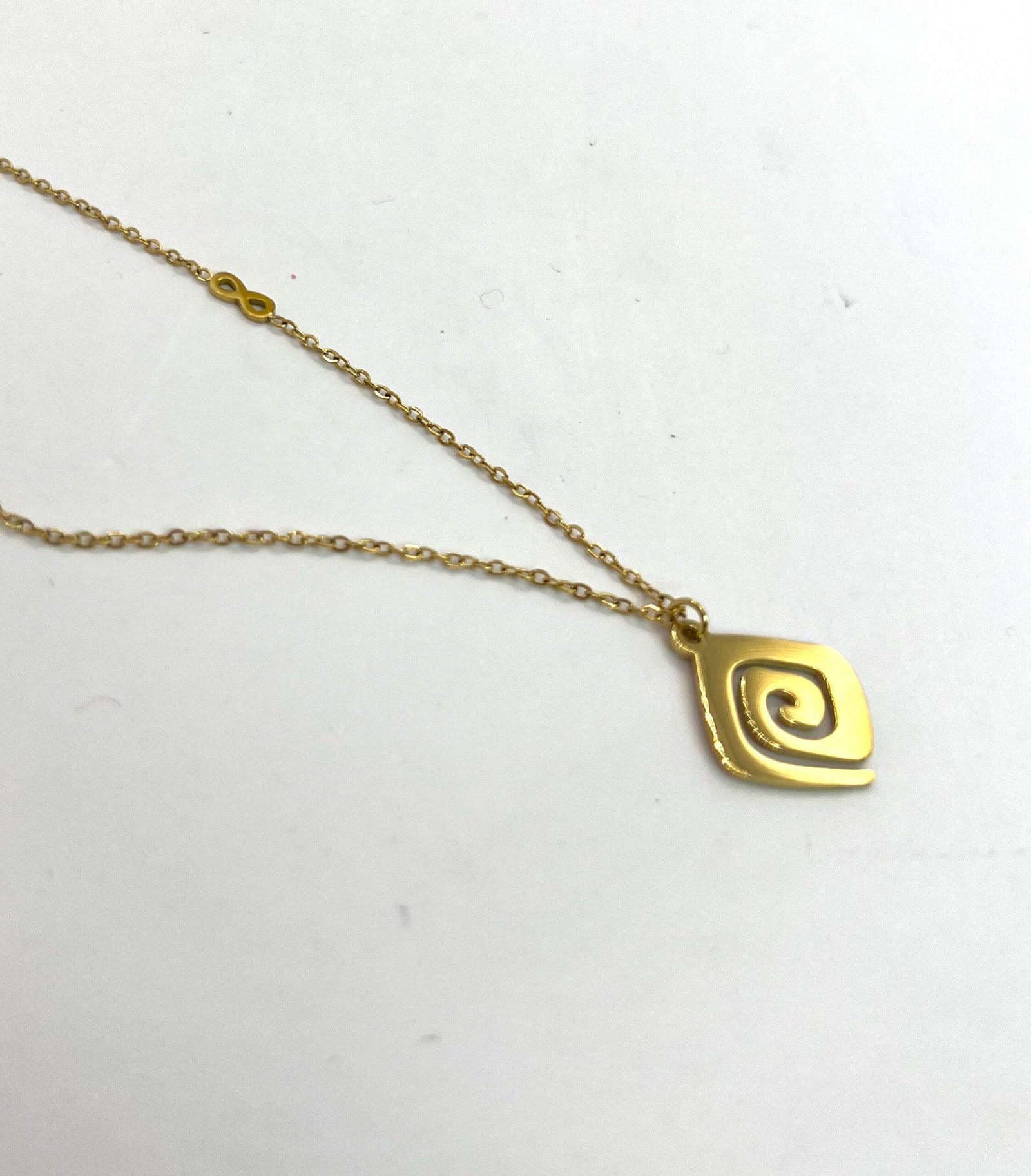 Violet Floral Speira Necklace Gold